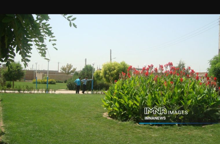 اجرای طرحهای نوین فضای سبز در منطقه ۱۵ اجرای طرحهای نوین فضای سبز در منطقه ۱۵