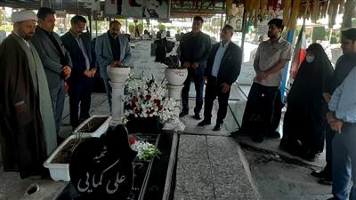 ادای احترام جمعی از مسئولین نفت و گاز مارون به مقام شامخ شهدا ادای احترام جمعی از مسئولین نفت و گاز مارون به مقام شامخ شهدا