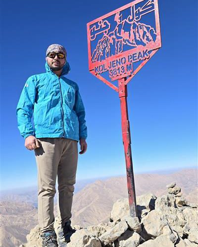 فتح دومین قله سخت ایران توسط یکی از کارکنان نفت و گاز مارون