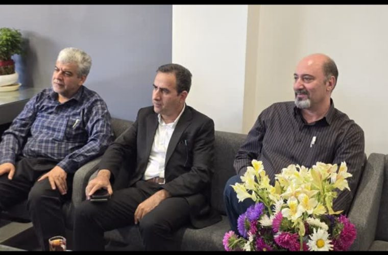 برنامه‌ریزی توزیع خوراک دام سبک و سنگین ویژه مددجویان کمیته امداد امام خمینی (ره)