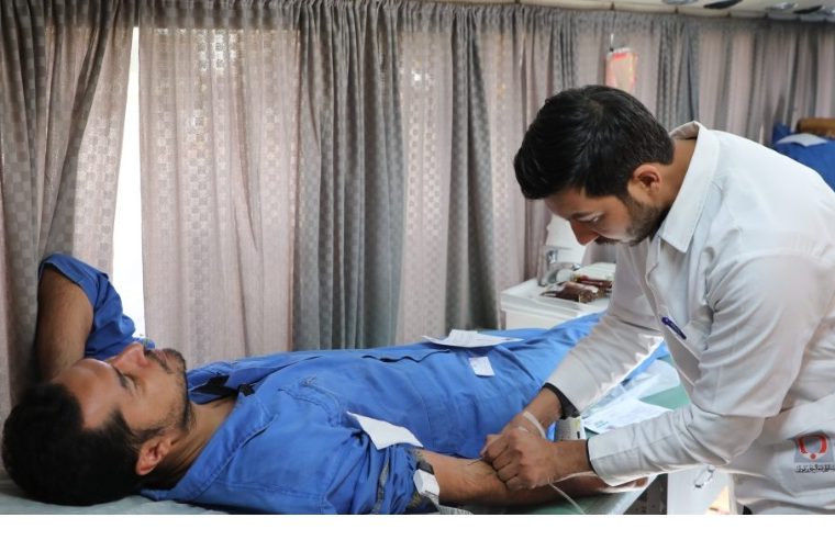 پالایشگاه اصفهان در مسیر زندگی‌بخشی: اهدای ۲۲۰ واحد خون توسط کارکنان