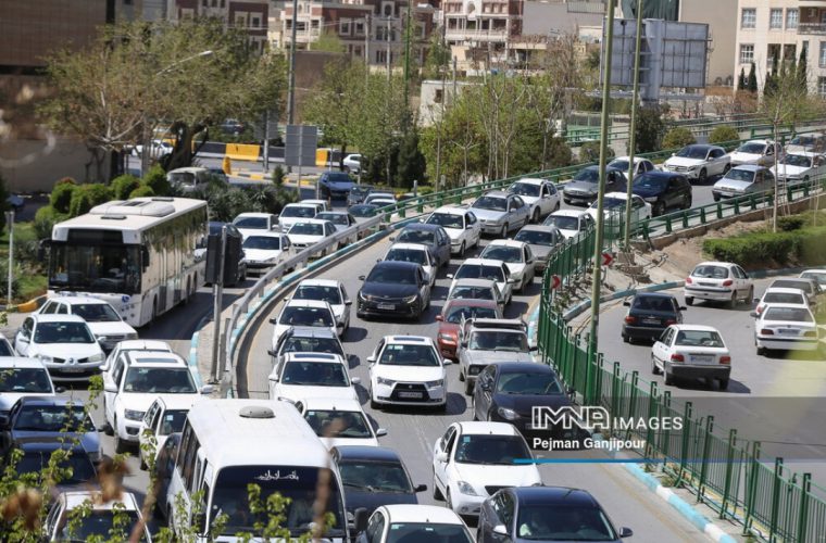 سامان‌دهی فرایند خاک‌برداری در اصفهان با سامانه‌های «هیکو» و «باریار ۷۲۴»