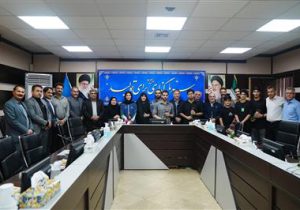 تجلیل مدیرعامل نفت و گاز مارون از فرزندان افتخارآفرین کارکنان تجلیل مدیرعامل نفت و گاز مارون از فرزندان افتخارآفرین کارکنان