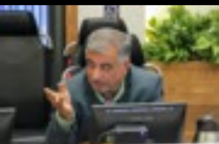 طرح جامع اصفهان باید گره ترافیک، آلودگی و بلاتکلیفی کاربری زمین را باز کند طرح جامع اصفهان باید گره ترافیک، آلودگی و بلاتکلیفی کاربری زمین را باز کند